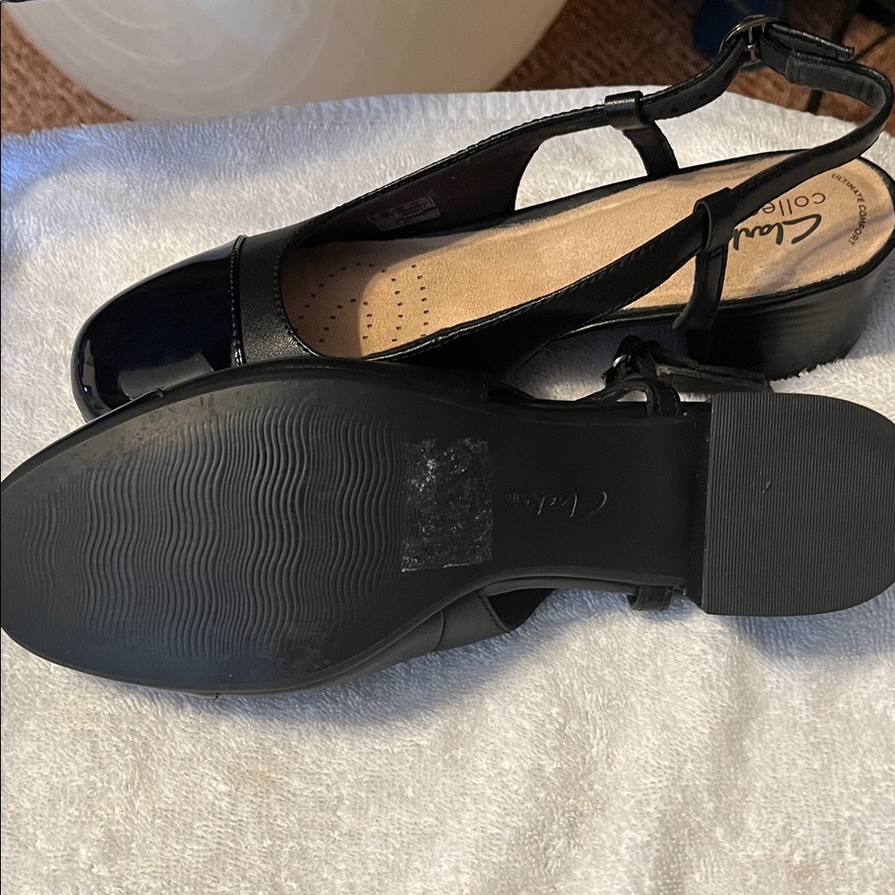 Clarks Women's Black Patent Slingback Heels - Picture 4 of 7